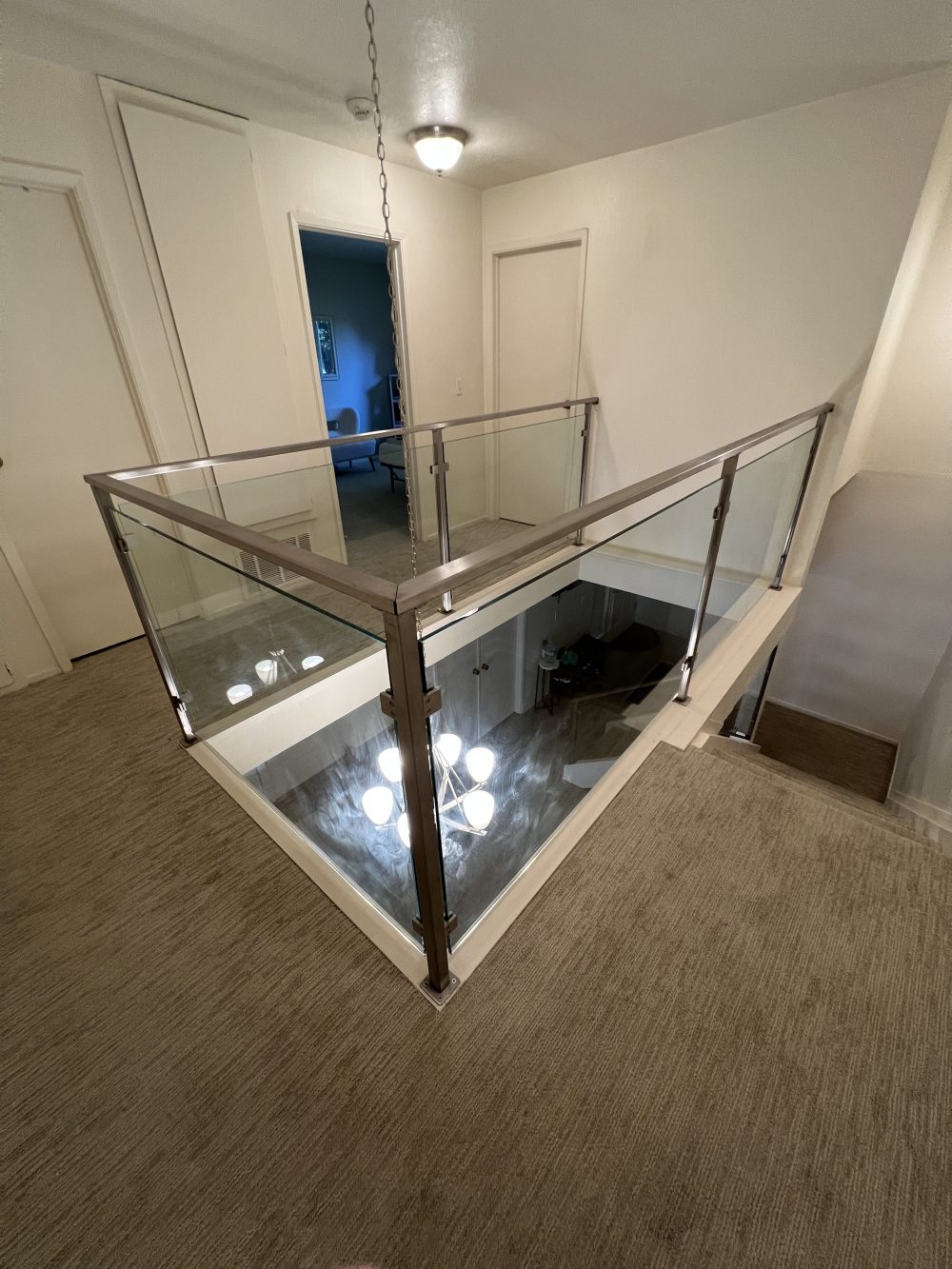 Stainless Steel Glass Corner 1.5